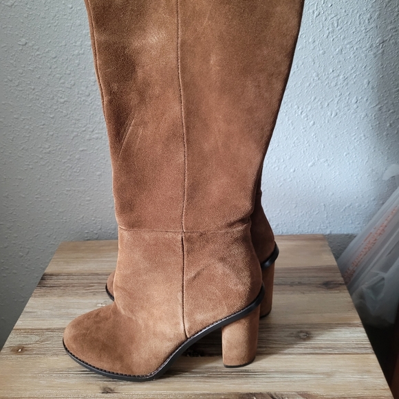 Barrine Suede knee High Boots - Picture 13 of 14